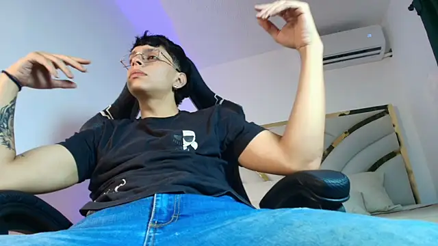 Milo Storm online show from April 29, 2026, 11:36 am