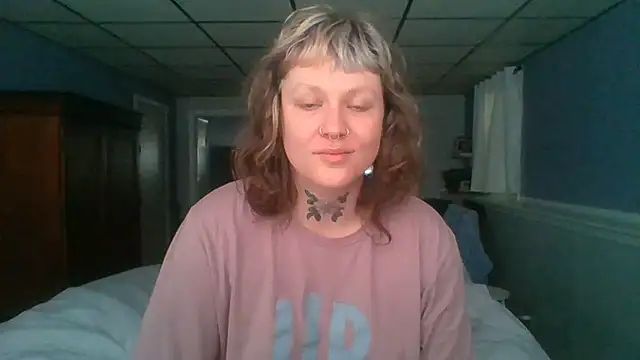 Snapshot of RosieSwitchBitch chatting on May 21, 2026, 12:46 pm RosieSwitchBitch online show from May 21, 2026, 12:46 pm