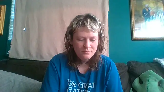 Snapshot of RosieSwitchBitch chatting on June 18, 2026, 2:22 pm RosieSwitchBitch online show from June 18, 2026, 2:22 pm