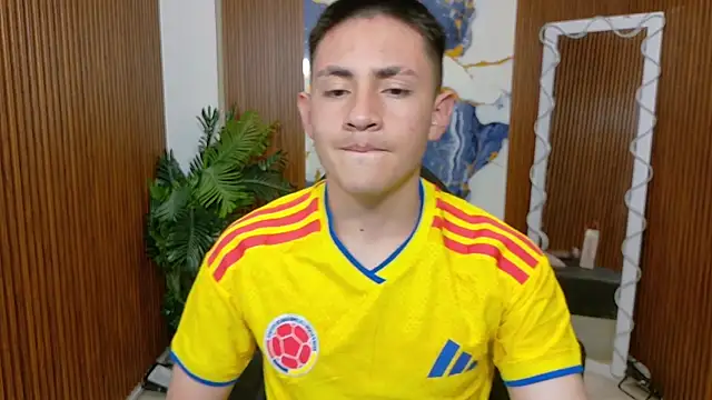 Snapshot of Andres_Tay chatting on June 14, 2026, 3:08 am Andres Tay online show from June 14, 2026, 3:08 am