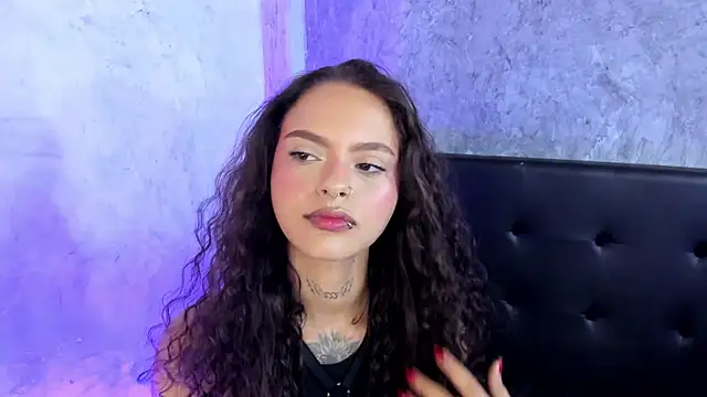 Caroline420  online show from July 13, 2026, 4:28 pm