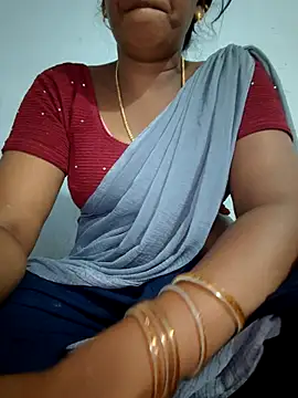 Snapshot of Tamil_Hot_HoneyBee chatting on June 25, 2026, 6:57 pm Tamil Hot HoneyBee online show from June 25, 2026, 6:57 pm