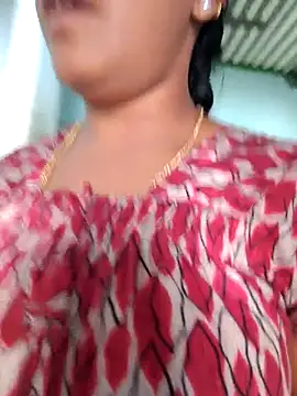 Snapshot of Tamil_Hot_HoneyBee chatting on July 30, 2026, 5:06 am Tamil Hot HoneyBee online show from July 30, 2026, 5:06 am