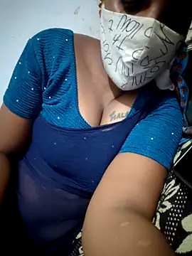 Snapshot of Tamil_Hot_HoneyBee chatting on May 28, 2026, 8:33 am Tamil Hot HoneyBee online show from May 28, 2026, 8:33 am