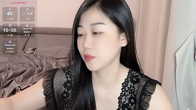 F-Yuwei online show from June 5, 2026, 8:09 am