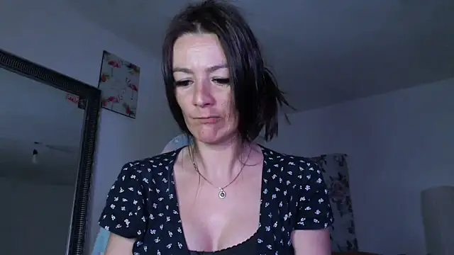 Snapshot of missydiorr10 chatting on May 8, 2026, 6:50 am missydiorr10 online show from May 8, 2026, 6:50 am