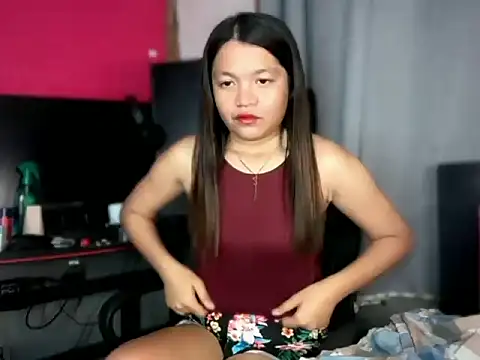 sazzygirlx online show from May 5, 2026, 1:14 pm