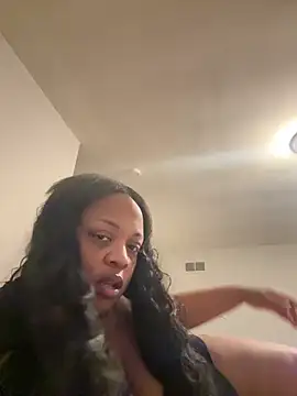 richierichelle online show from May 6, 2026, 11:42 pm