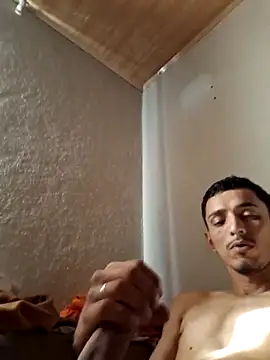 Snapshot of casadocalixaba028 chatting on May 2, 2026, 11:04 am casadocalixaba028 online show from May 2, 2026, 11:04 am