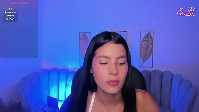 amber willow online show from May 13, 2026, 3:35 am