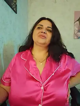 -CUTE-EVVIL- online show from June 16, 2026, 7:14 pm