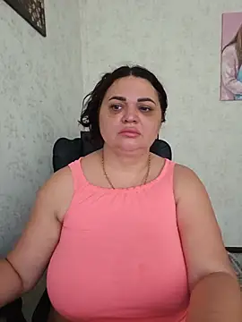 -CUTE-EVVIL- online show from June 26, 2026, 9:04 am