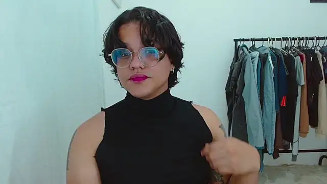 Snapshot of Diane_exotic chatting on May 22, 2026, 11:36 pm Diane exotic online show from May 22, 2026, 11:36 pm