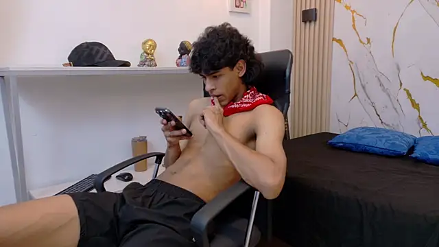 Zayn Fox32 online show from June 24, 2026, 6:28 pm