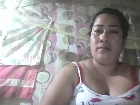 PinayAsh online show from April 28, 2026, 12:42 pm