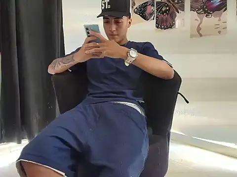 Jamsellcockhard online show from April 28, 2026, 3:22 am