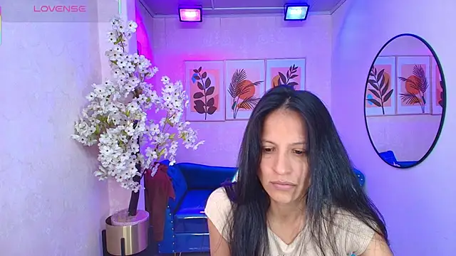Snapshot of Antonella_rivers chatting on April 27, 2026, 12:36 pm Antonella rivers online show from April 27, 2026, 12:36 pm