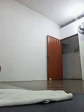 Luna Morch online show from June 23, 2026, 2:42 am