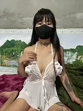 Lilyy18 online show from June 26, 2026, 9:48 am