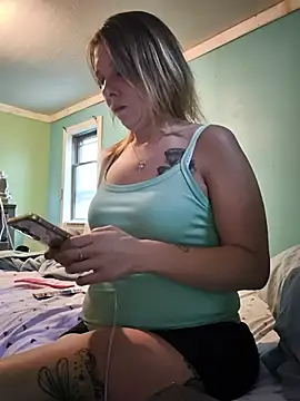 Snapshot of lickybaby26 chatting on July 14, 2026, 12:43 am lickybaby26 online show from July 14, 2026, 12:43 am