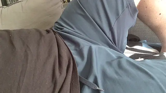 horny-bear89 online show from May 24, 2026, 6:08 pm
