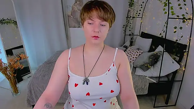 Snapshot of MelittaStorrie chatting on May 9, 2026, 6:39 am MelittaStorrie online show from May 9, 2026, 6:39 am