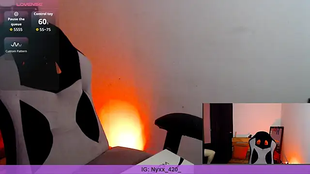 Snapshot of Nyxie8 chatting on August 2, 2026, 1:04 am Nyxie8 online show from August 2, 2026, 1:04 am