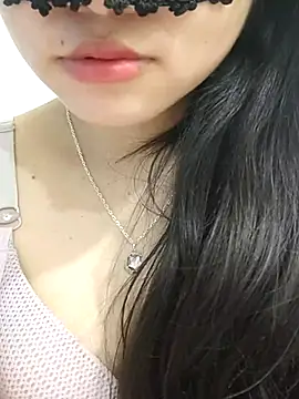 silkyhairs online show from June 28, 2026, 9:43 pm