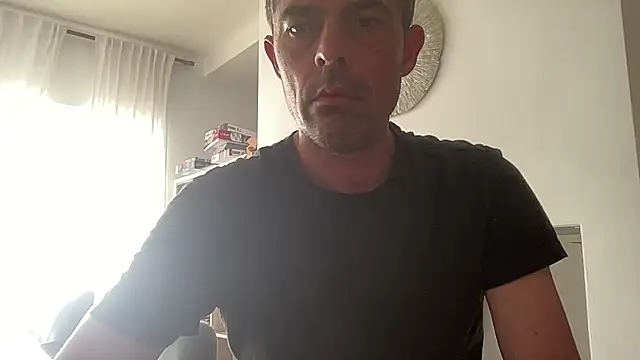 Riccardo86xx online show from May 3, 2026, 1:47 pm