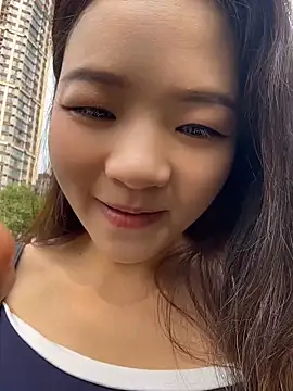xiaochengzi505 online show from June 19, 2026, 1:22 am