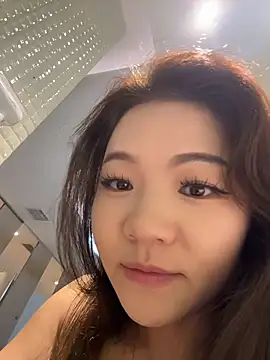 xiaochengzi505 online show from July 18, 2026, 4:10 am