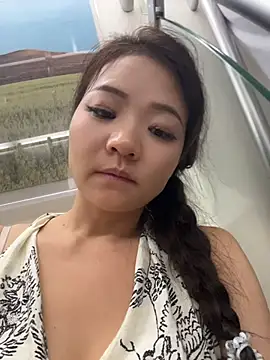 xiaochengzi505 online show from July 16, 2026, 1:52 pm