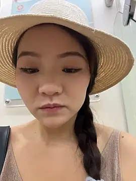 xiaochengzi505 online show from July 20, 2026, 1:46 am