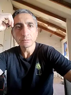 Snapshot of Alejandro83bsf chatting on May 10, 2026, 3:47 pm Alejandro83bsf online show from May 10, 2026, 3:47 pm