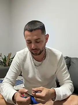 Snapshot of vitor_souz chatting on May 9, 2026, 10:46 pm vitor souz online show from May 9, 2026, 10:46 pm