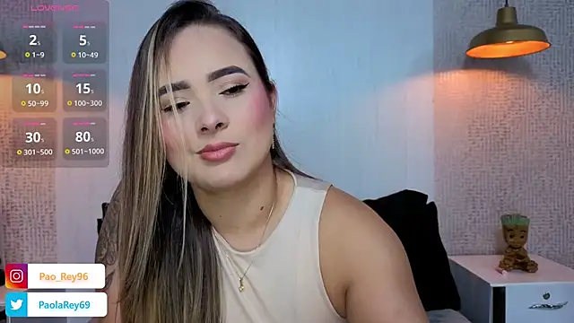 Snapshot of paolarey chatting on April 7, 2026, 10:11 pm paolarey online show from April 7, 2026, 10:11 pm