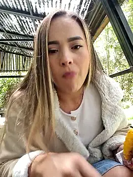 Snapshot of paolarey chatting on January 18, 2026, 4:10 pm paolarey online show from January 18, 2026, 4:10 pm