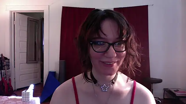 Snapshot of AnnywnBelle chatting on May 14, 2026, 10:07 pm AnnywnBelle online show from May 14, 2026, 10:07 pm