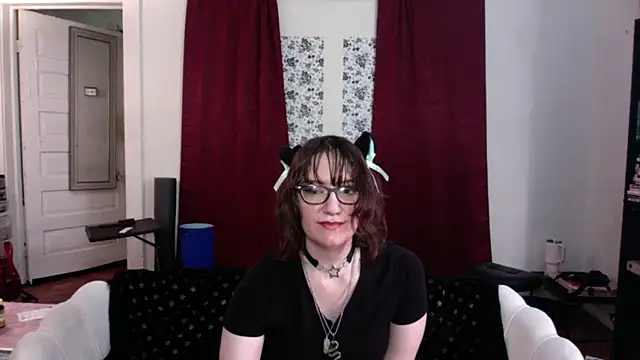 Snapshot of AnnywnBelle chatting on May 28, 2026, 8:15 pm AnnywnBelle online show from May 28, 2026, 8:15 pm