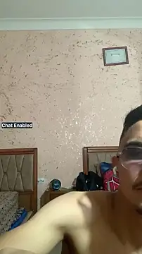 Snapshot of adamhdgdhdv73 chatting on May 21, 2026, 12:19 am adamhdgdhdv73 online show from May 21, 2026, 12:19 am