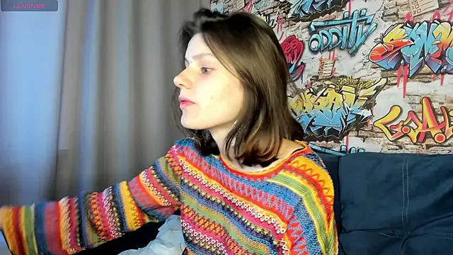 Snapshot of Kira_Be11 chatting on June 5, 2026, 1:10 am Kira Be11 online show from June 5, 2026, 1:10 am