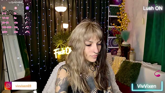 VivVixen online show from May 11, 2026, 2:40 pm
