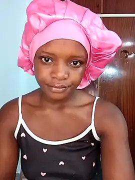 Snapshot of DarkPearl_20 chatting on July 7, 2026, 4:15 am DarkPearl 20 online show from July 7, 2026, 4:15 am