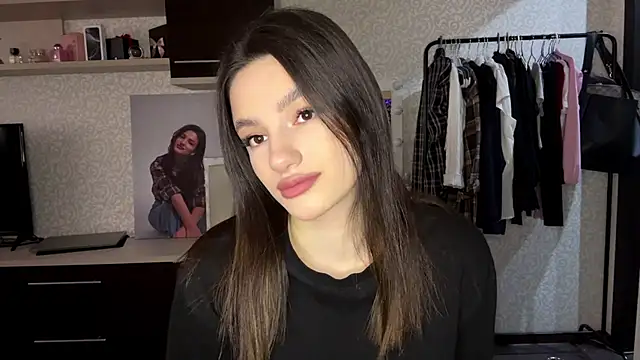 FlorSmalling online show from April 29, 2026, 7:56 am