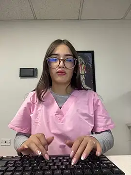 Snapshot of Sweet_Milaa1 chatting on June 5, 2026, 7:52 pm Sweet Milaa1 online show from June 5, 2026, 7:52 pm