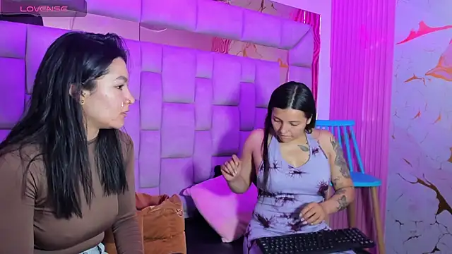 Snapshot of Anal_Temptation chatting on May 4, 2026, 12:52 pm Anal Temptation online show from May 4, 2026, 12:52 pm