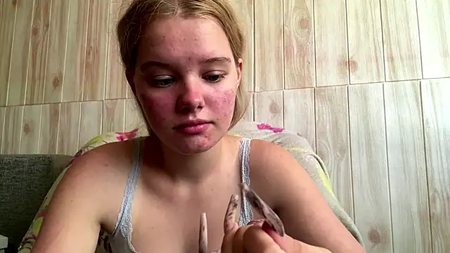 Malinwitch online show from July 21, 2026, 6:04 am