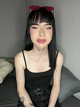 hailiechyll online show from May 18, 2026, 8:24 pm