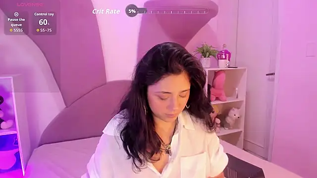 Snapshot of Chloethompson_ chatting on June 24, 2026, 7:55 pm Chloethompson online show from June 24, 2026, 7:55 pm