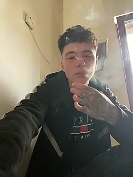 denysio89 online show from April 30, 2026, 5:14 am